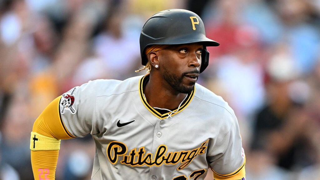 Pirates legend Andrew McCutchen calls out team for fan fest snub on social media Pirates legend Andrew McCutchen calls out team for fan fest snub on social media