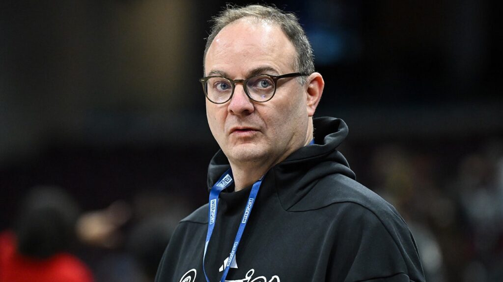 Ex-ESPN star urges social media followers to ‘stand up to fascism’ Ex-ESPN star urges social media followers to ‘stand up to fascism’