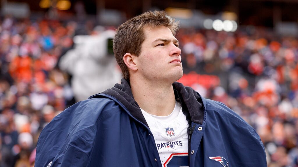 Patriots’ Drake Maye misses practice with injury, illness just 9 days before Super Bowl Patriots’ Drake Maye misses practice with injury, illness just 9 days before Super Bowl