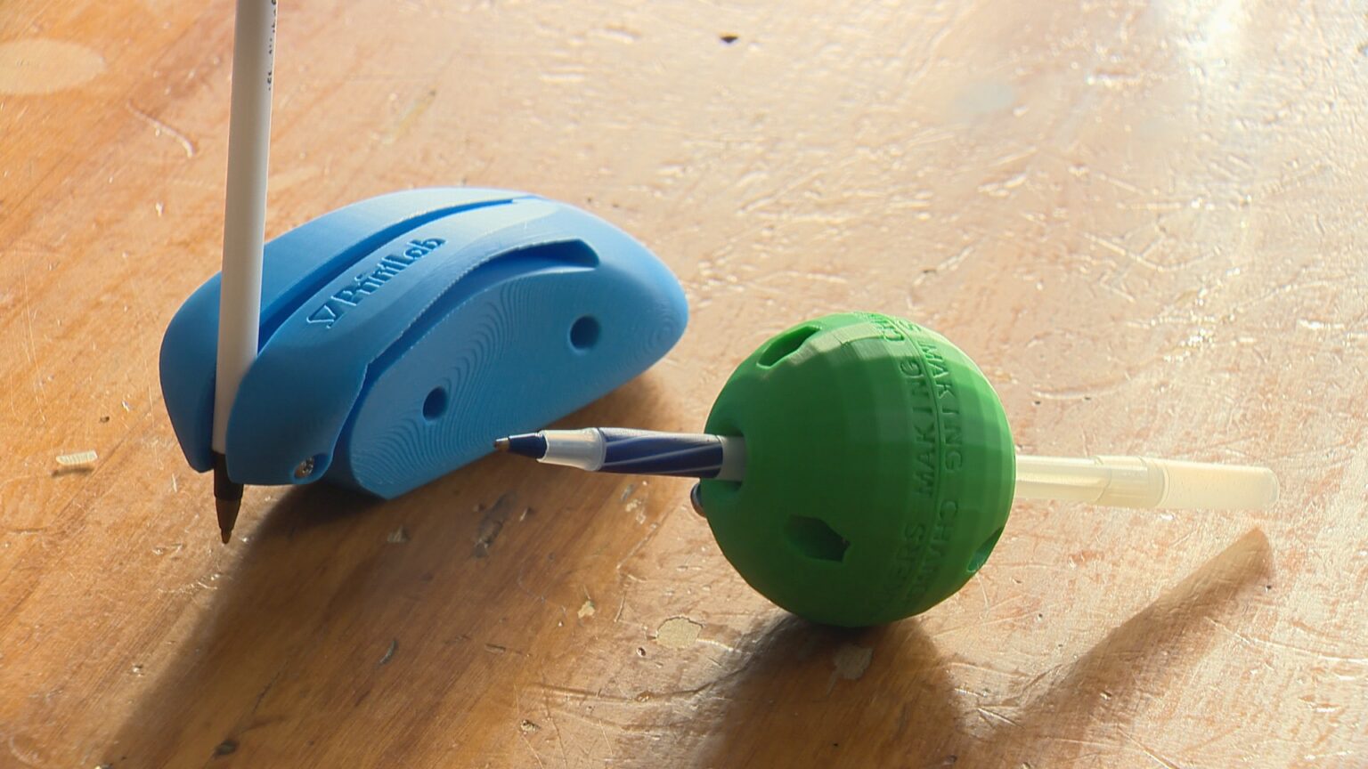 Sask. man uses 3D printer, assistive tech, to help people with disabilities do everyday tasks