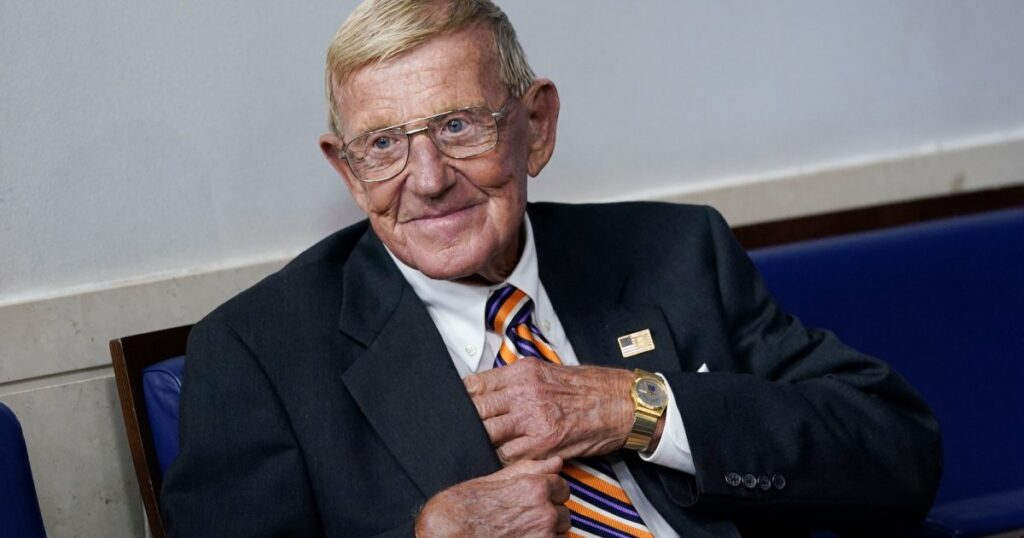 Legendary Notre Dame Football Coach Lou Holtz Enters Hospice Care: Report