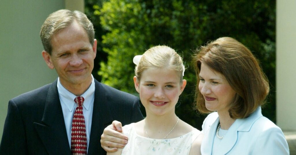 Who Are Elizabeth Smart’s Parents? Meet Dad Ed Smart and Mom Lois Smart 2 Decades After Kidnapping