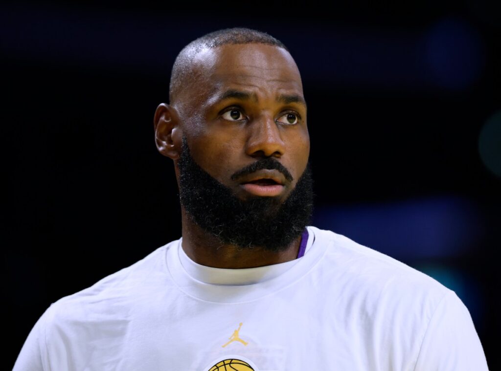 LeBron James’ Final Status for Lakers-Bucks Revealed