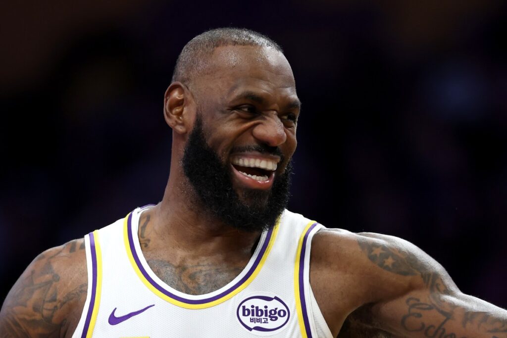 NBA Fans React in Awe as LeBron Passes Stunning Milestone