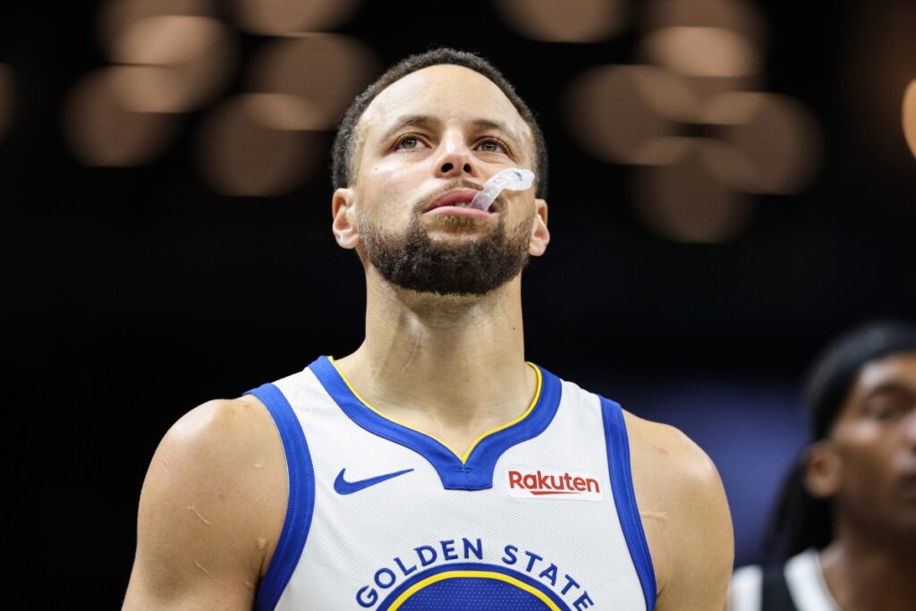 Warriors Announce Stephen Curry Injury News vs Pistons