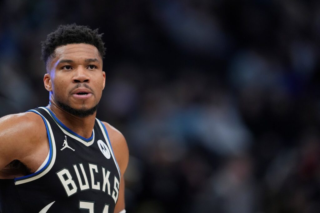 Giannis Antetokounmpo Suffers Injury Amid Trade Rumors