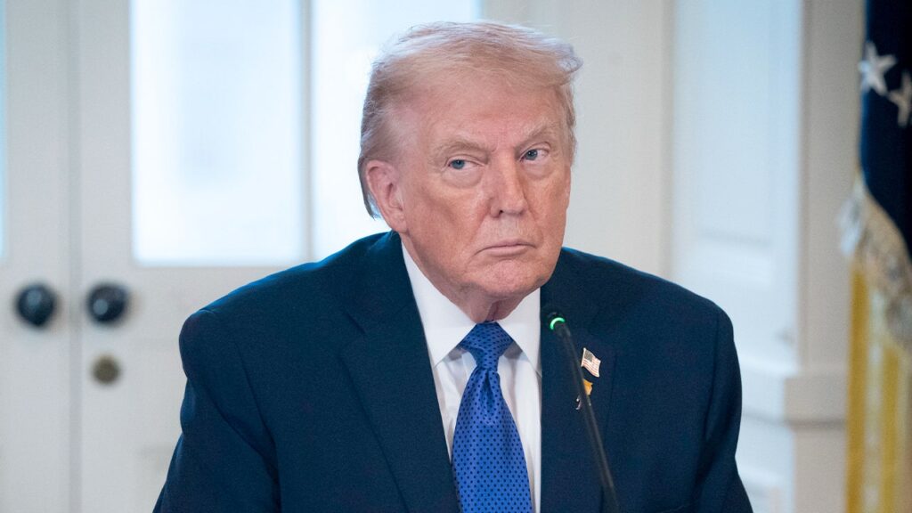 Key Republicans flip, kill effort to restrain Trump’s policing power over Venezuela Key Republicans flip, kill effort to restrain Trump’s policing power over Venezuela