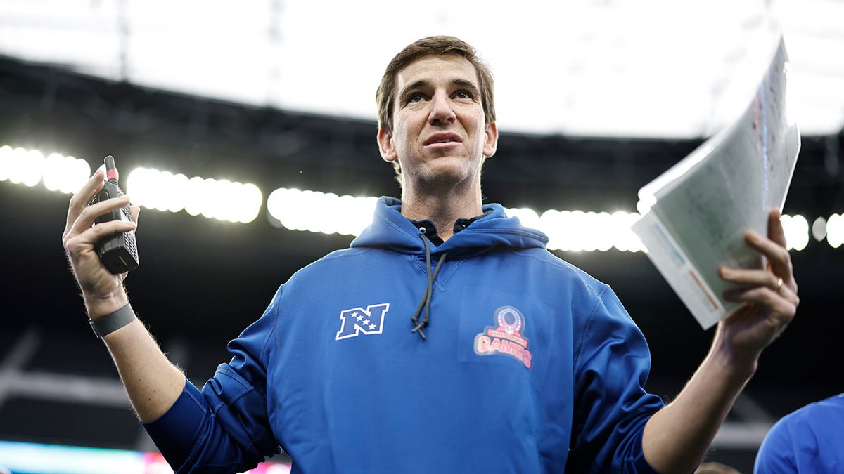 Eli Manning at Pro Bowl