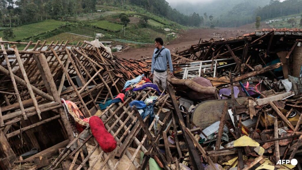 Death toll from Indonesia landslide rises to 53 Death toll from Indonesia landslide rises to 53