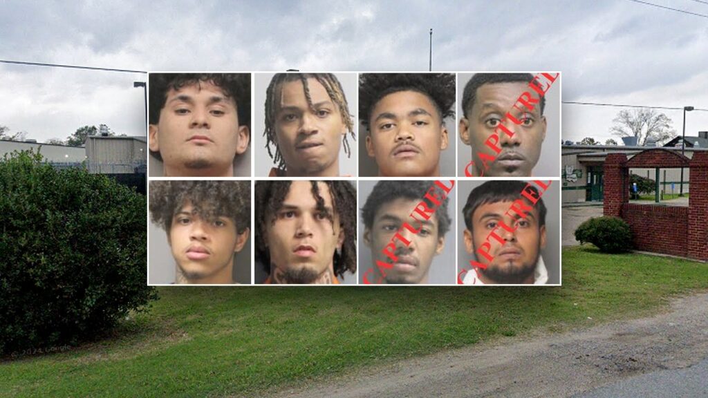 Murder suspects among 8 inmates who escaped Louisiana jail, manhunt launched Murder suspects among 8 inmates who escaped Louisiana jail, manhunt launched
