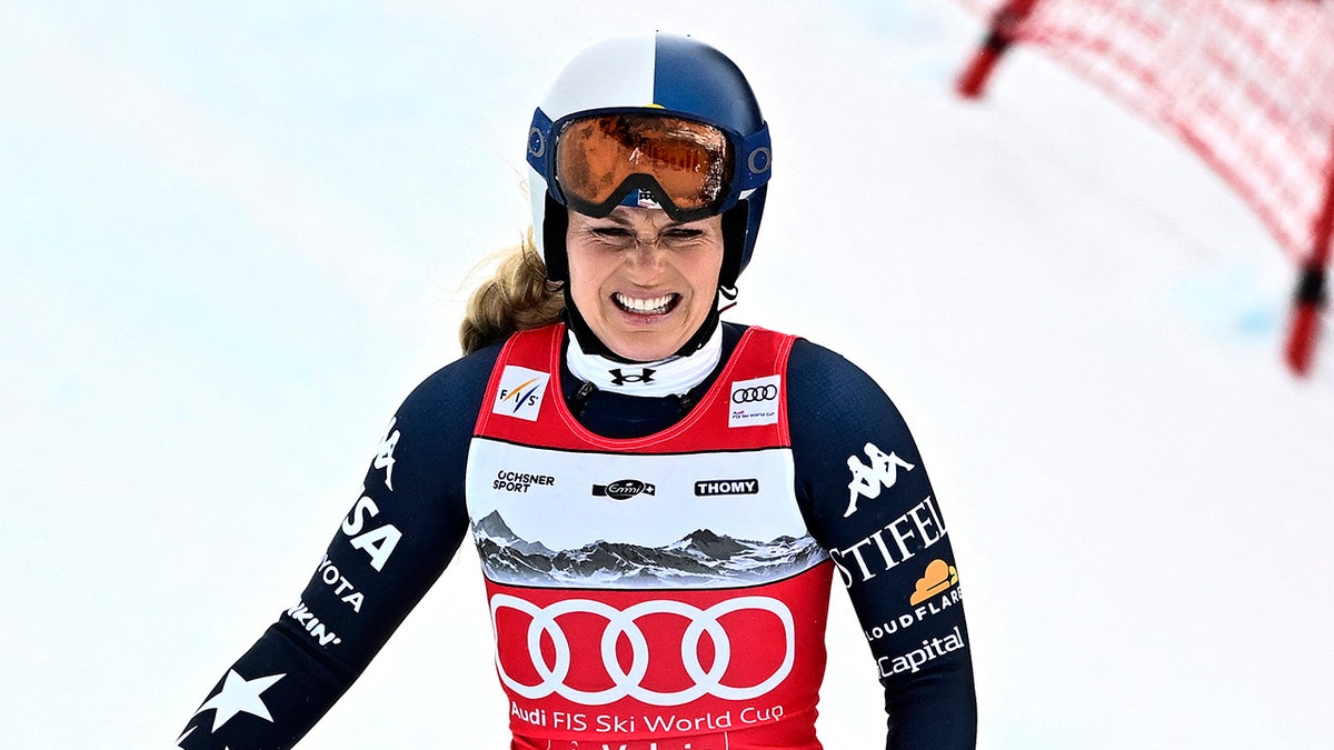 Lindsey Vonn winces