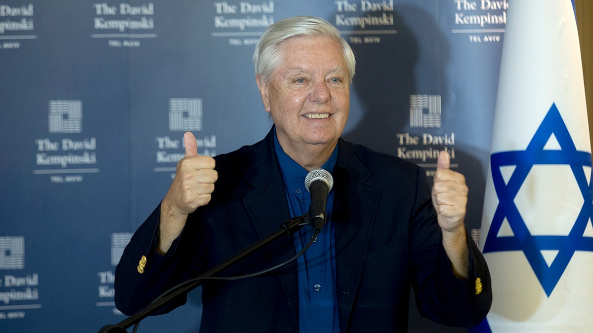 Sen. Lindsey Graham gives two thumbs up