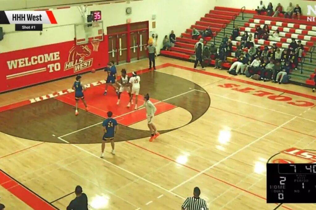 Long Island HS basketball player, 15, punched by fan, 36, during brawl at game