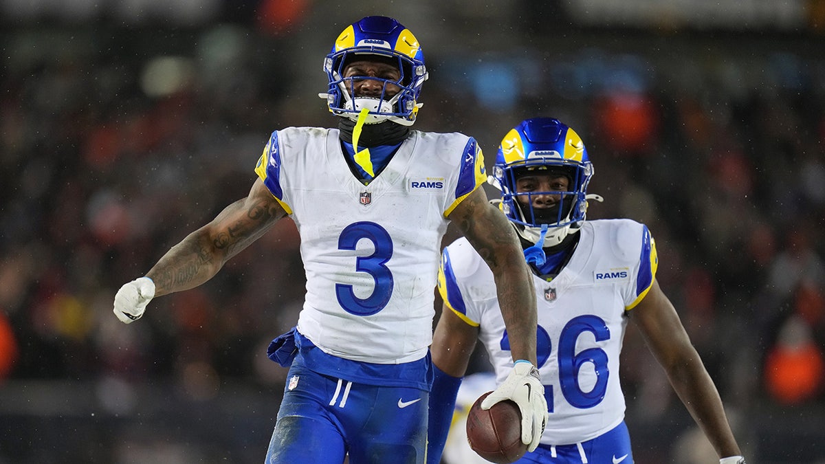 Kam Curl celebrates an interception