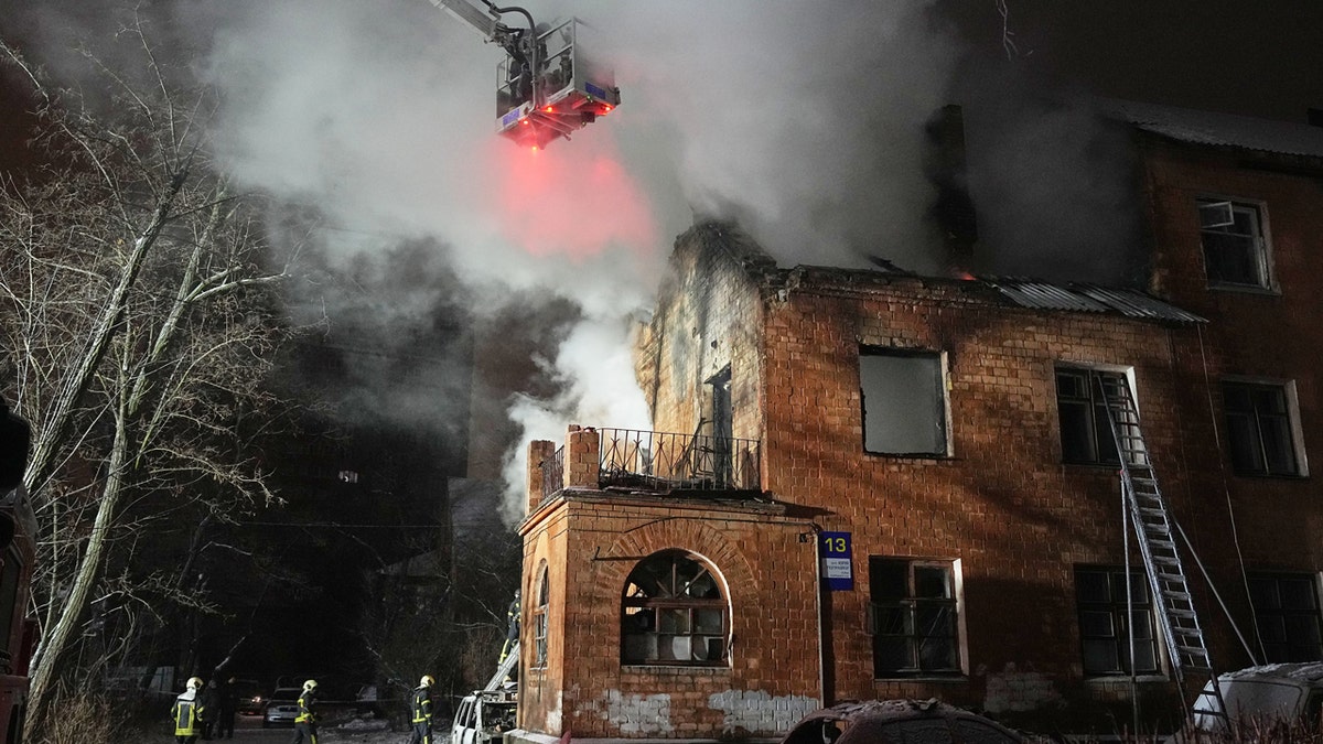 residential building burns