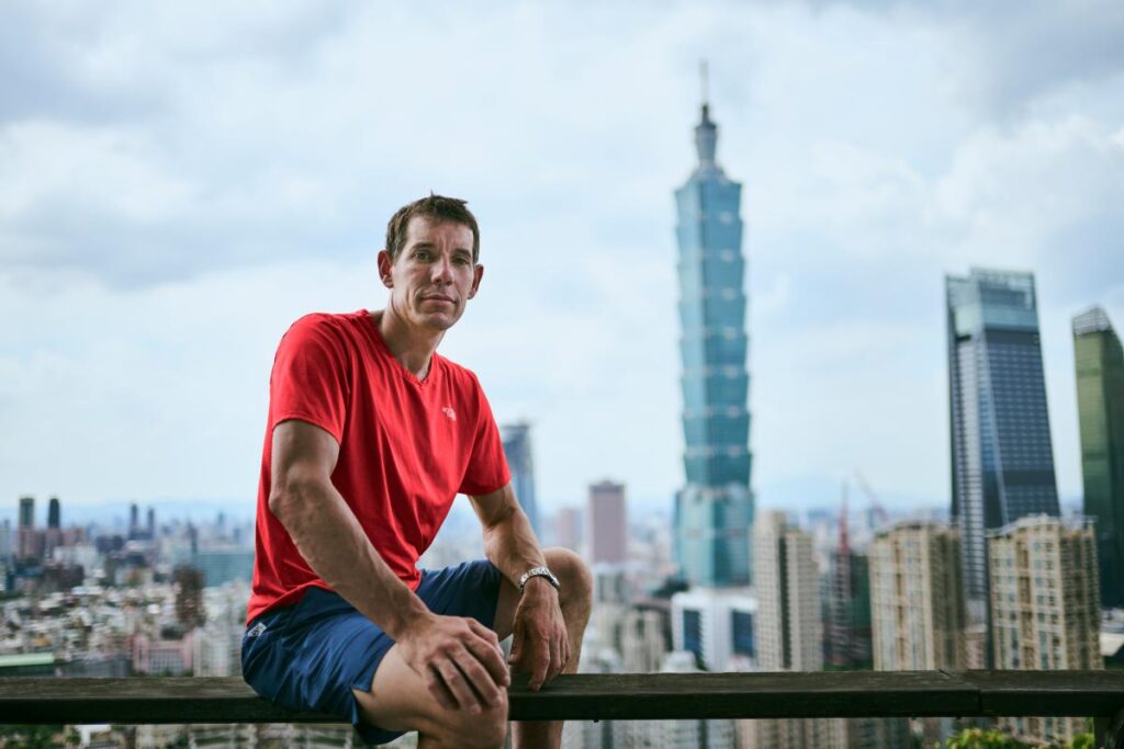 Alex Honnold’s ‘Skyscraper Live’ ropeless ascent of Taipei 101 delayed due to weather Alex Honnold’s ‘Skyscraper Live’ ropeless ascent of Taipei 101 delayed due to weather