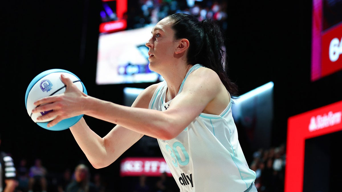 Breanna Stewart takes a shot