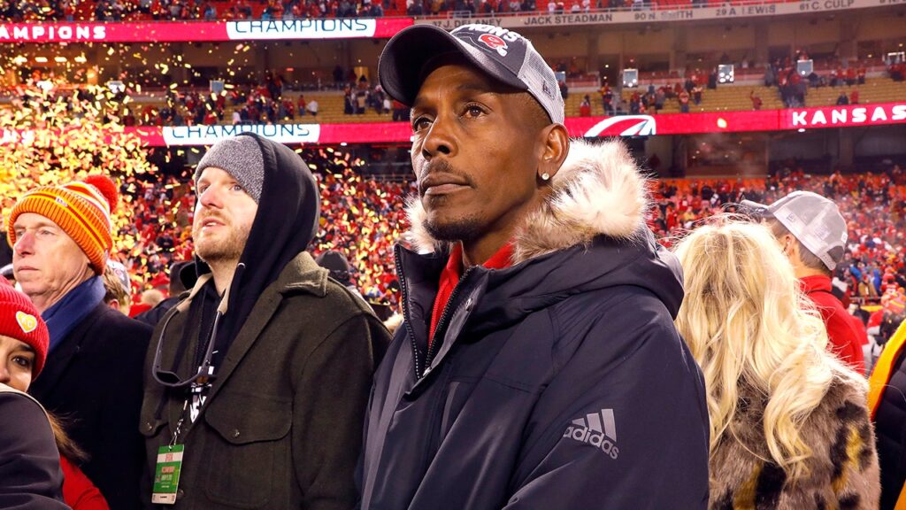 Patrick Mahomes’ father back in jail after alleged probation violation