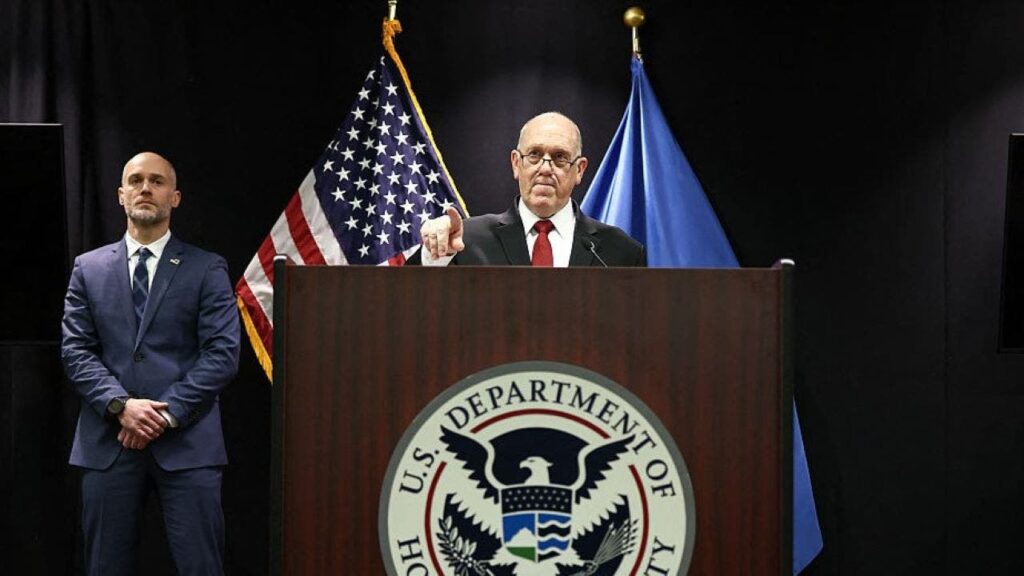 Homan announces drawdown of federal presence in Minnesota, hails ‘unprecedented cooperation’ from local police