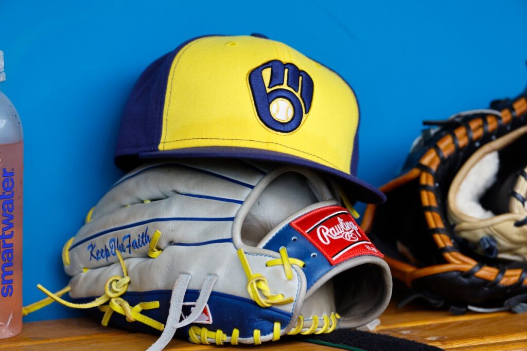 Brewers Sign 28-Year-Old Speedy Outfielder Away From Rival Reds