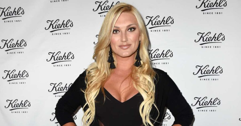 Brooke Hogan Teases Posting Feet Pics After Finding Out Her WikiFeet Score
