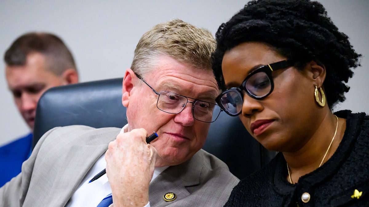 Amodei and Underwood share remarks during hearing