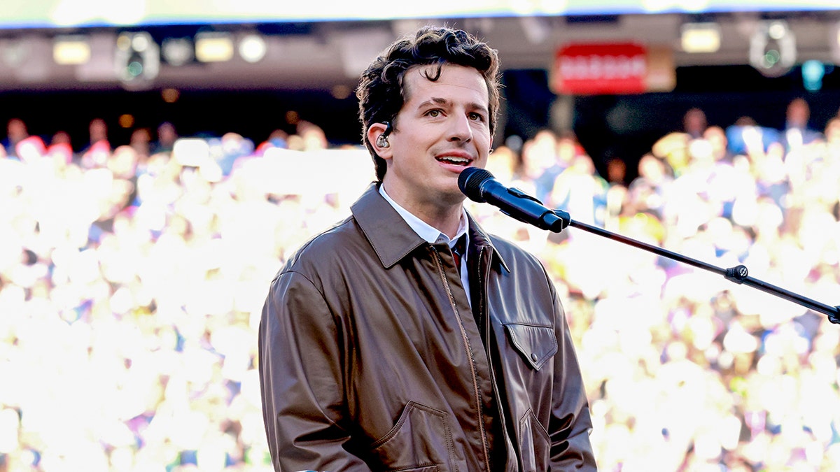 Charlie Puth sings national anthem