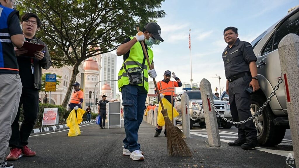 ‘Follow rules’: First Singaporean litterbug convicted under Malaysia’s stricter law serves community service in KL
