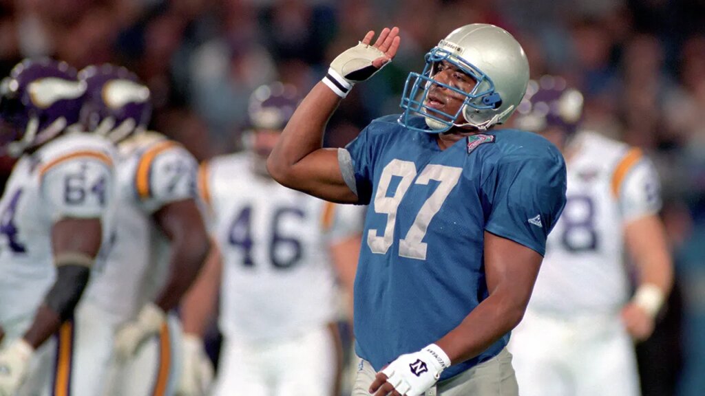 Former Lions linebacker Tracy Scroggins dies at 56; family cites possible CTE