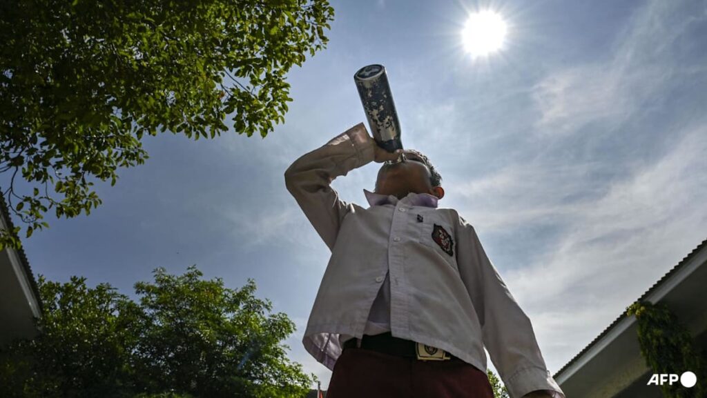 ‘Feels more intense’: Malaysians and Indonesians grapple with heatwave as experts warn of worsening spells ‘Feels more intense’: Malaysians and Indonesians grapple with heatwave as experts warn of worsening spells