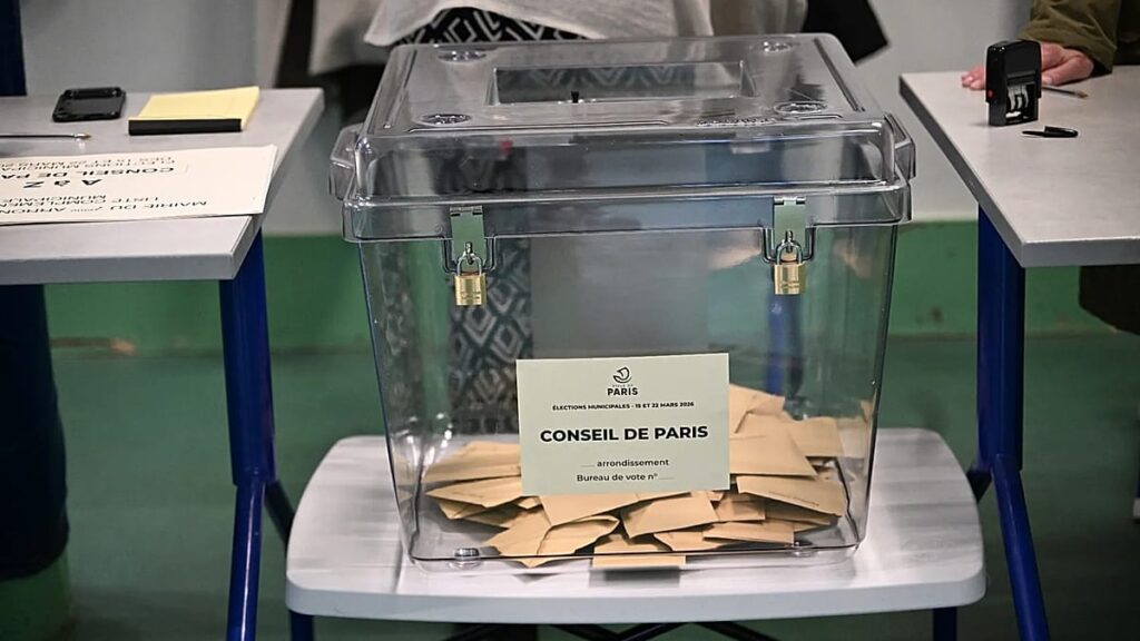 French voters head to polls for the first round of local elections French voters head to polls for the first round of local elections