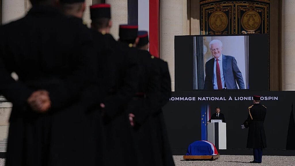 France bids farewell to reformist former Prime Minister Lionel Jospin France bids farewell to reformist former Prime Minister Lionel Jospin