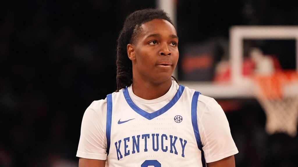 ESPN star rips iconic college basketball team with M roster for disappointing season