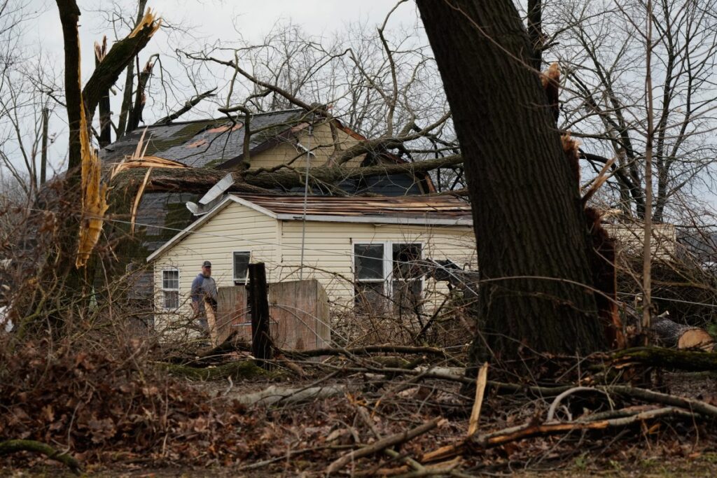 Deadly Tornadoes Put Trump Weather Service Cuts Under Scrutiny Deadly Tornadoes Put Trump Weather Service Cuts Under Scrutiny