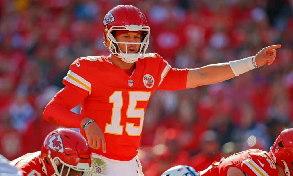 Patrick Mahomes Gets Key Boost as Chiefs Retain OL Depth