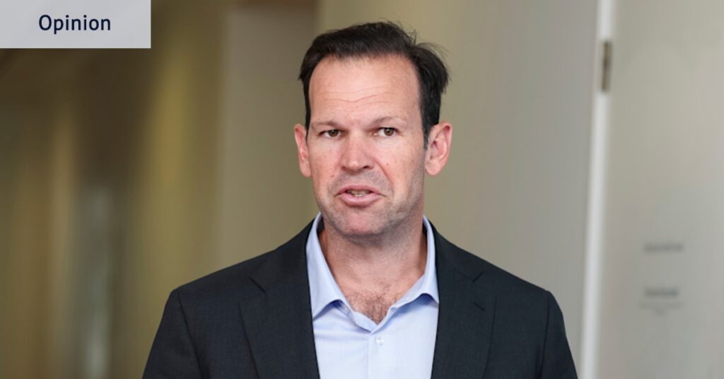 Trump trivialises war and makes a mockery of politics