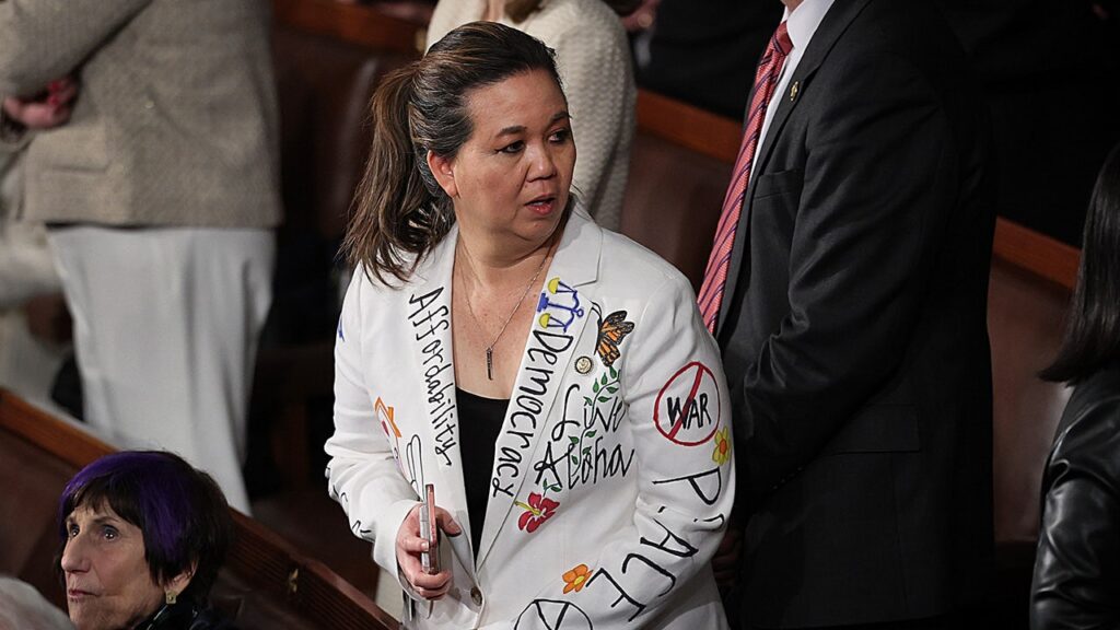 Hawaii Dem reveals why she stayed seated during Trump’s viral SOTU moment about prioritizing Americans Hawaii Dem reveals why she stayed seated during Trump’s viral SOTU moment about prioritizing Americans