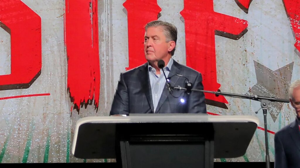 Former Southern Baptist president enters hospice care at 68