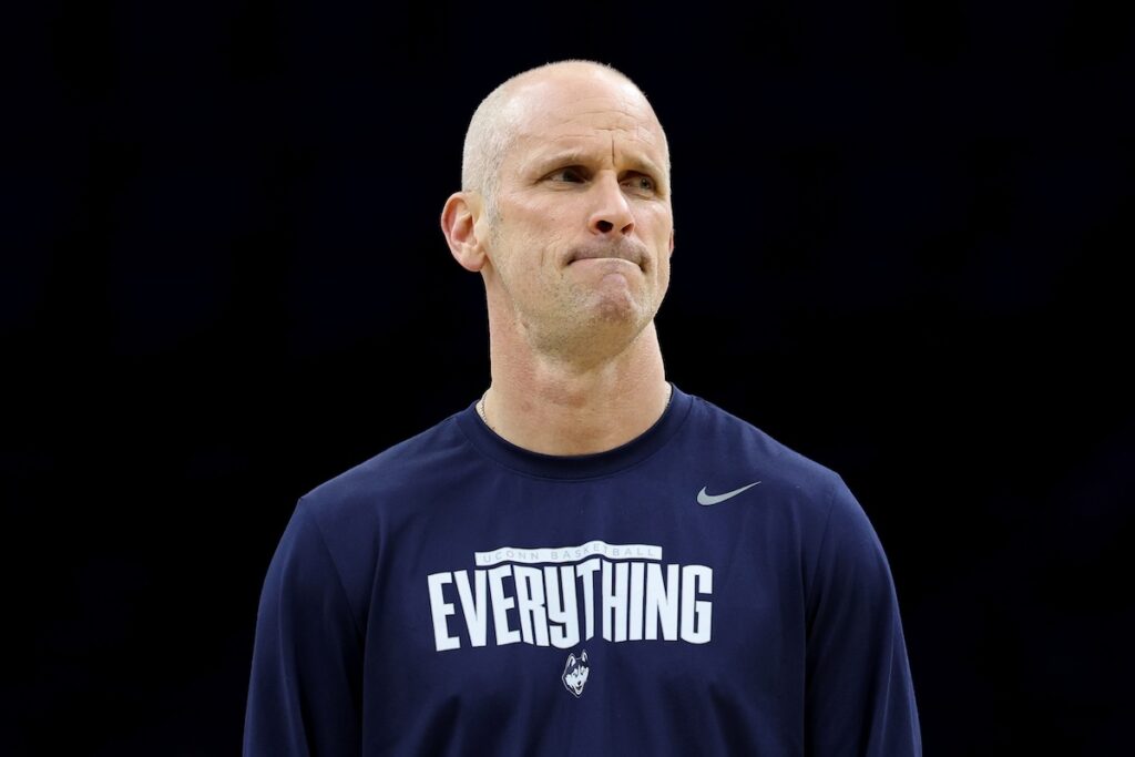 UConn’s Dan Hurley Responds After UCLA’s Mick Cronin Blasts Critics UConn’s Dan Hurley Responds After UCLA’s Mick Cronin Blasts Critics