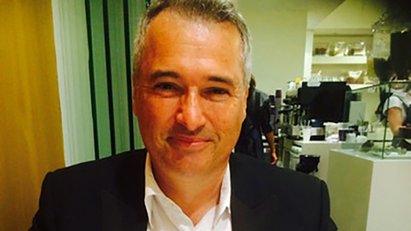 The lying, the Ferrari wish and the 0,000 in the wardrobe The lying, the Ferrari wish and the 0,000 in the wardrobe