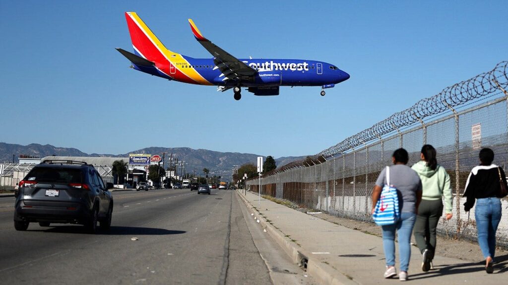Southwest pilot aborts Hollywood Burbank landing because runway ‘wasn’t quite clear’: report Southwest pilot aborts Hollywood Burbank landing because runway ‘wasn’t quite clear’: report