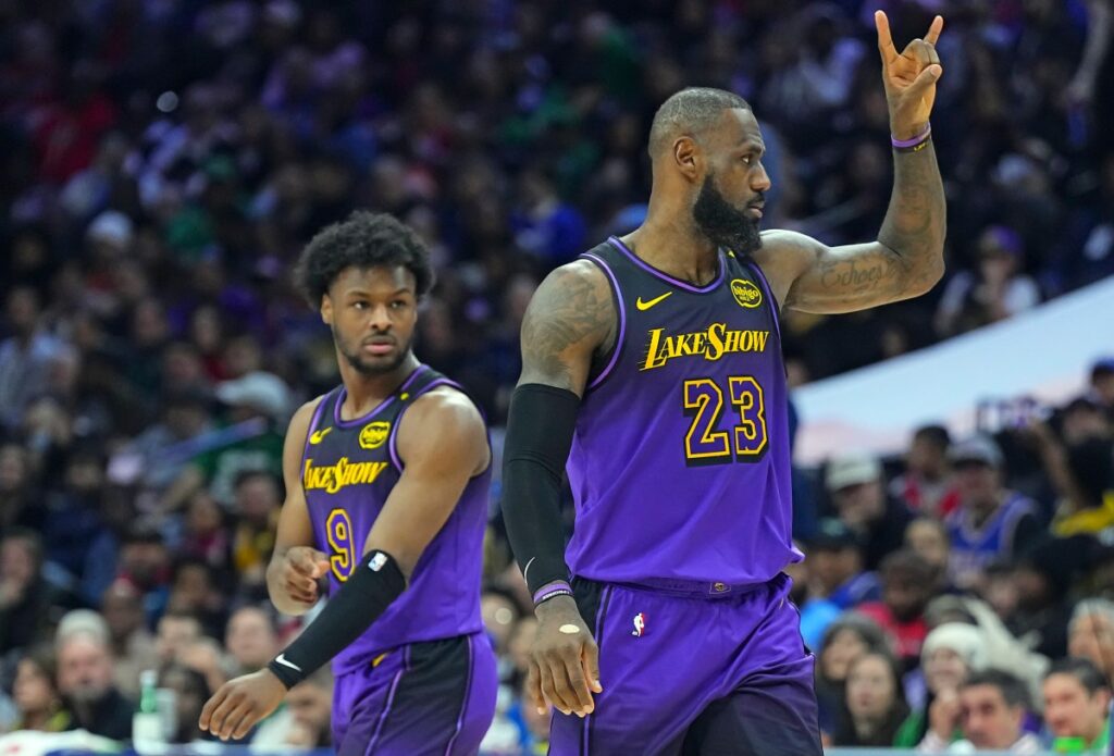 LeBron James’ Wild Reaction to Bronny James’ Career Night Goes Viral LeBron James’ Wild Reaction to Bronny James’ Career Night Goes Viral