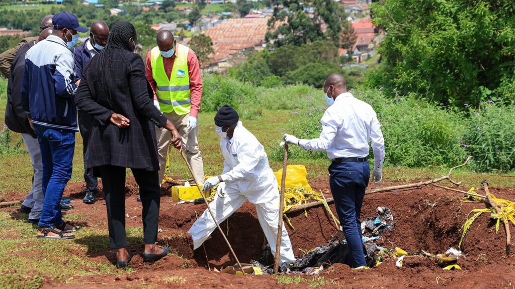 Over 2 dozen children among 33 bodies pulled from Kenyan mass grave: authorities Over 2 dozen children among 33 bodies pulled from Kenyan mass grave: authorities