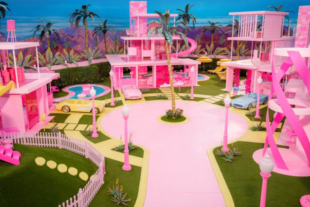 Outrage Over Barbie Convention Fiasco Goes Viral: ‘We Got Willy Wonka’d!’ Outrage Over Barbie Convention Fiasco Goes Viral: ‘We Got Willy Wonka’d!’