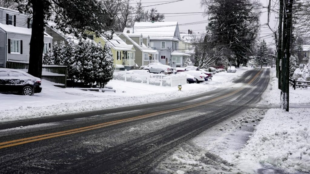 Family Woken By Relentless Banging At 6AM—What Neighbor Says Stuns Family Woken By Relentless Banging At 6AM—What Neighbor Says Stuns