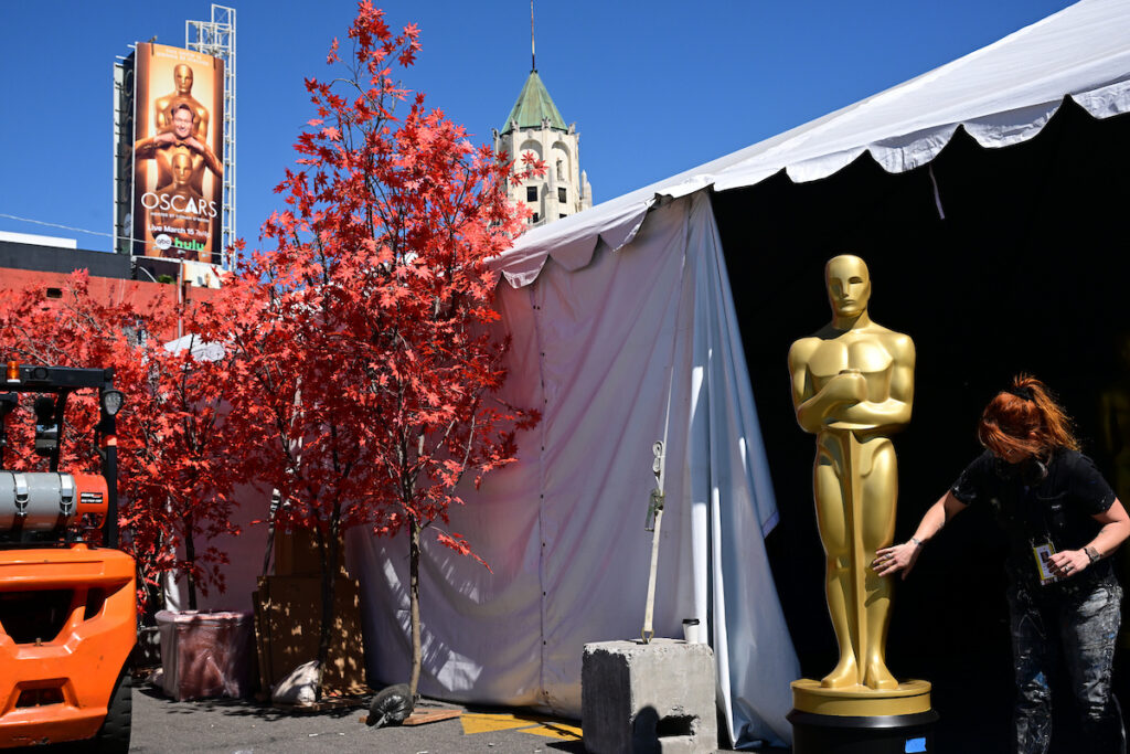 Oscars 2026 Live Updates: How to Watch Red Carpet as ‘Sinners,’ ‘One Battle after Another’ Face Off for Best Picture Oscars 2026 Live Updates: How to Watch Red Carpet as ‘Sinners,’ ‘One Battle after Another’ Face Off for Best Picture