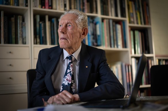 Professor Bernard Stewart from UNSW led a world-first scientific review
linking vaping to mouth and lung cancer.