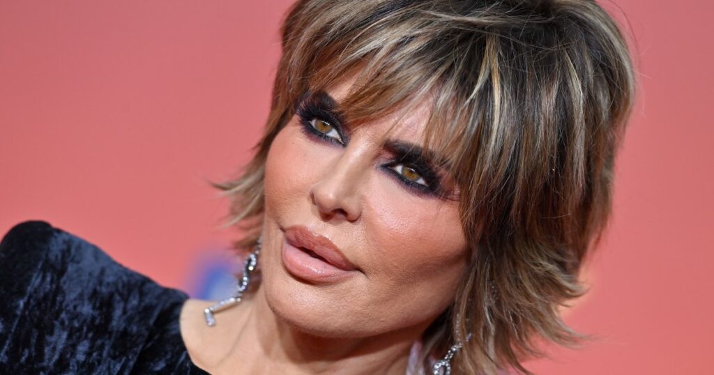 We Found Lisa Rinna’s ‘Favorite’ Sunscreen — And She Called it the ‘Secret’ to ‘Ageless Skin’