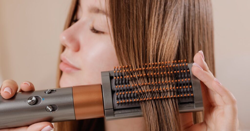Run! This ‘Amazing’ Thermal Styling Brush Made Shoppers Enjoy Their Hair Again — On Sale