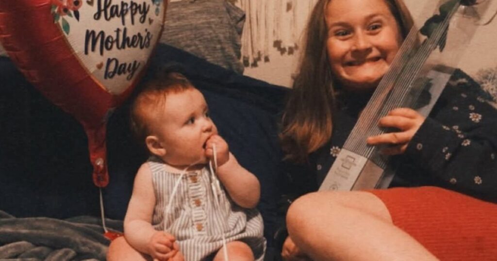 Memorial Growing Outside Connecticut Home Where Man Killed GF, Their Daughters in Murder-Suicide Memorial Growing Outside Connecticut Home Where Man Killed GF, Their Daughters in Murder-Suicide